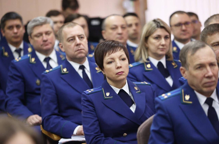 Заместитель начальника управления Генеральной прокуратуры Российской Федерации по Сибирскому федеральному округу Баир Доржиев принял участие в коллегии прокуратуры Алтайского края . Заместитель начальника управления Генеральной прокуратуры Российской Федерации по Сибирскому федеральному округу Баир Доржиев принял участие в коллегии прокуратуры Алтайского края .